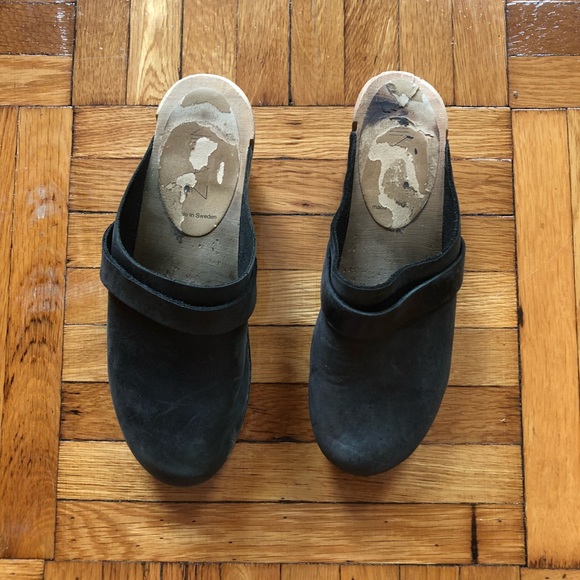 Swedish heeled leather and wood clog - Picture 2 of 8